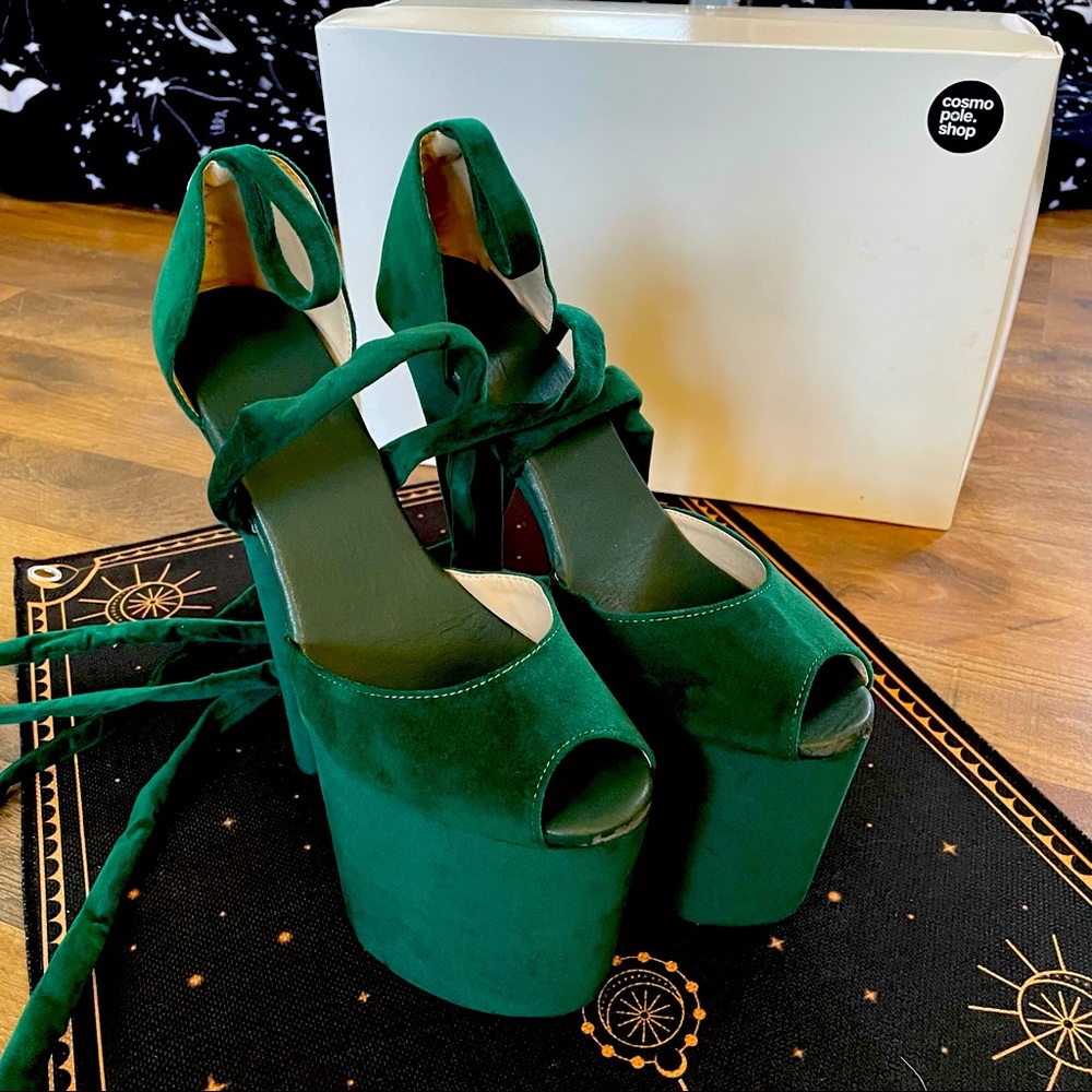 Cosmopole Sandals sz 9 SEXY LACE UPS!